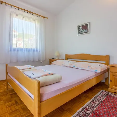 Vlasta Apartment