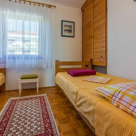 Vlasta Apartment